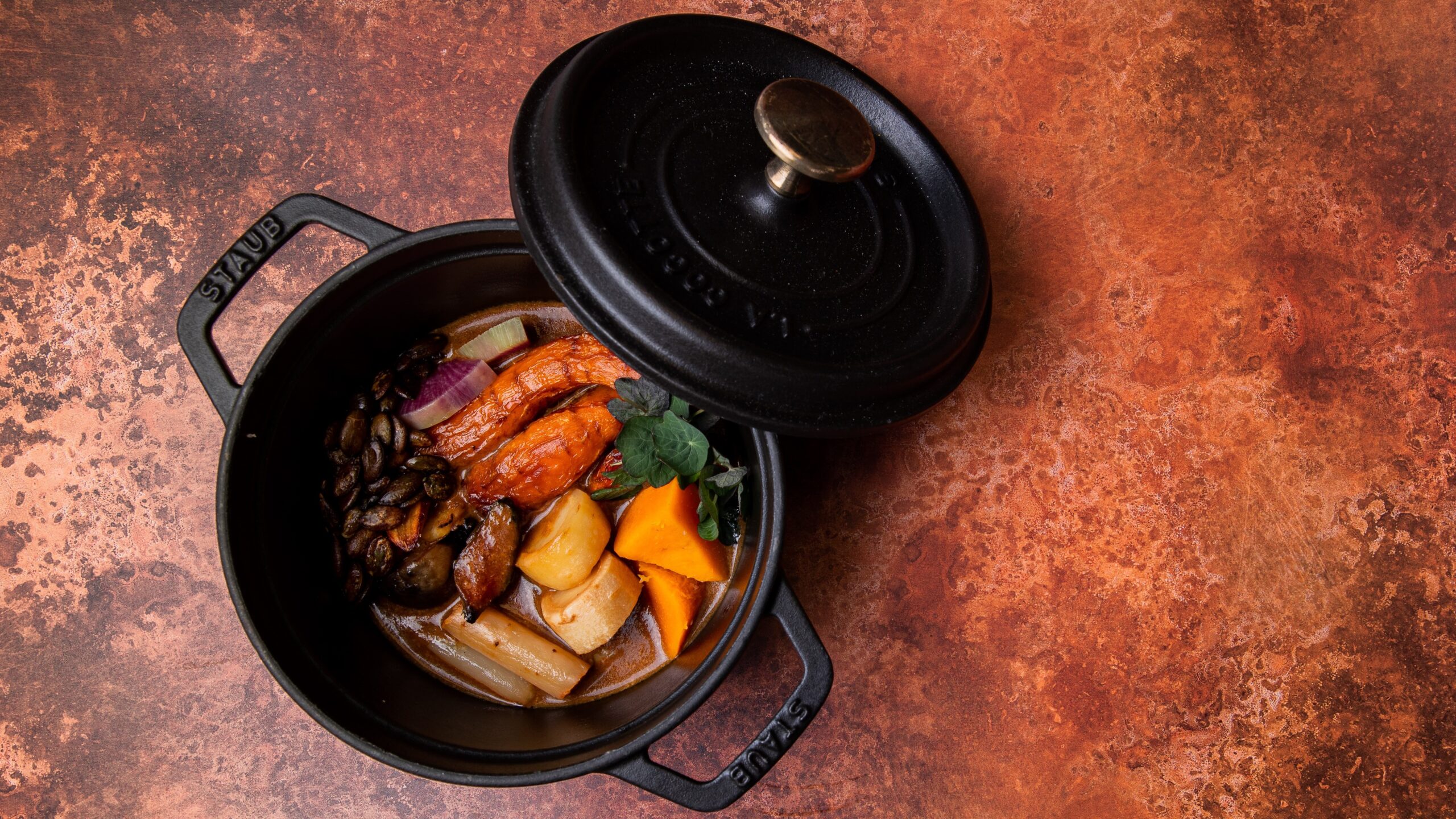 Stew Pot edward-howell-hYHQSQrWaL4-unsplash.jpg